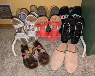 Ladies shoes, most size 11