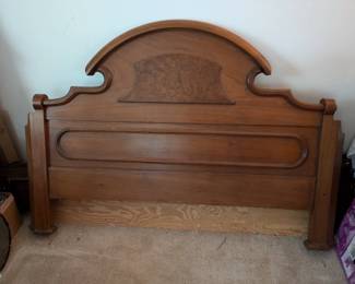 Bed headboard (has its rails)