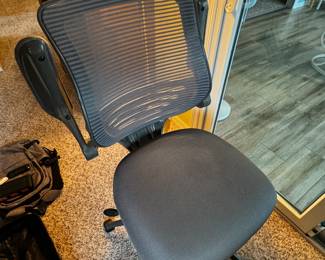 Desk chair
