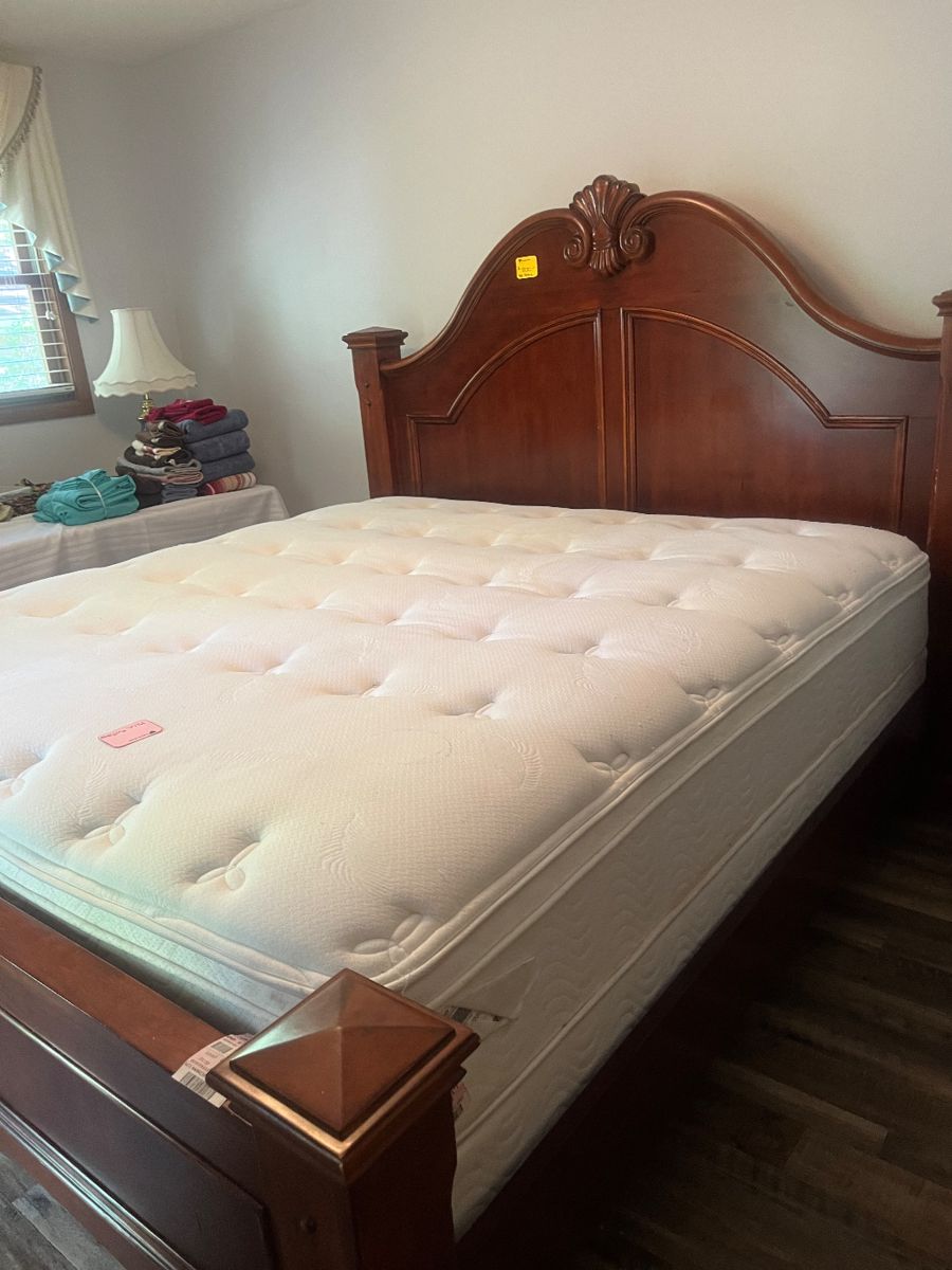 King Size Headboard/frame
King Mattress