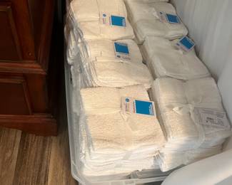 White Wash Cloths (new) 40 of these