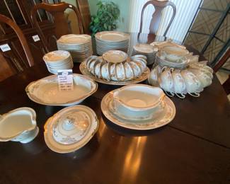 Regal china japan 100 piece set 