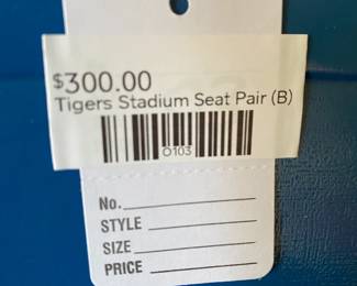 Pair of Tigers Stadium seats (B)