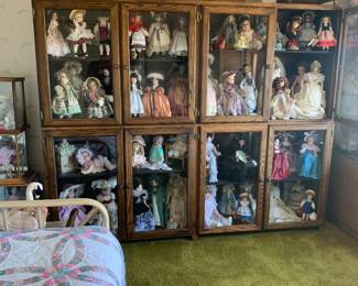 Doll collection- All like new condition