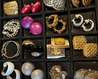 Hundreds of pieces of vintage costume jewelry.