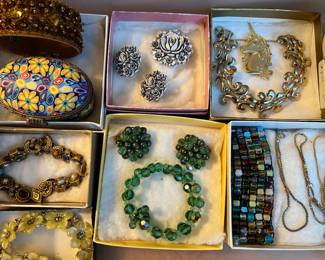 Hundreds of pieces of vintage costume jewelry.