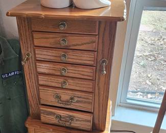 Jewelry cabinet with lots of storage 