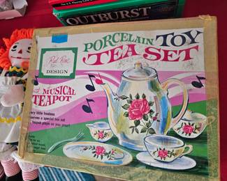 Vintage complete toy tea set