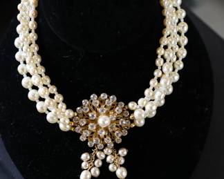 Vintage women's costume jewerly