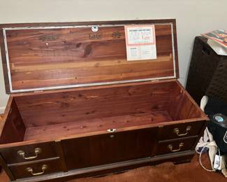 Lane cedar chest
