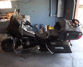 2012 Harley Davidson Glide Ultra Motorcycle 29K Miles, Fully Loaded