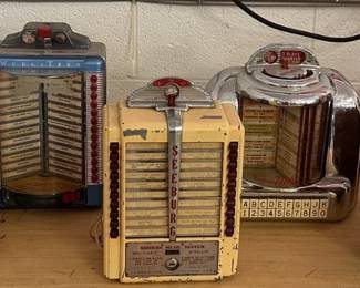 Wall mount juke boxes