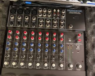 Mackie micro series 1202 12 channel mic/line mixer