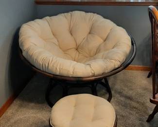 Papasan Chair w/Foot Rest