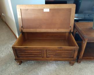 Coffee Table w/Storage