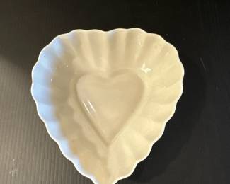 Belleck Ireland heart dish