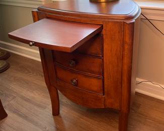 Triangle end table w/ pullout shelf