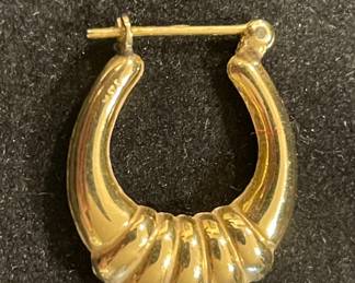 14k gold earring