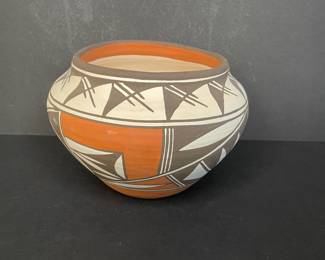 Native pottery signed Riallo