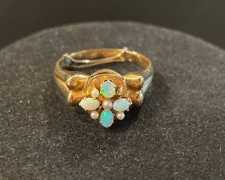 14k gold ring opal