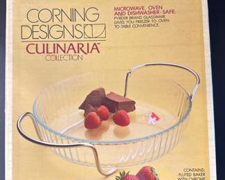 Corning Pyrex fluted baker