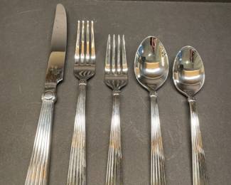 Waterford cutlery set