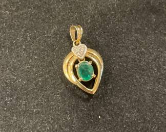 14k gold pendant