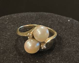 14k gold and pearl ring