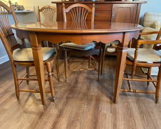 Wood extendable dining table & 6 chairs
