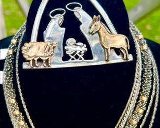 JEEP COLLINS STERLING NATIVITY BROOCH OR PENDANT.