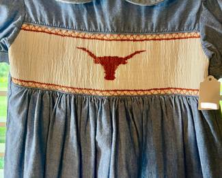 FUN UT LONGHORN SMOCKING.