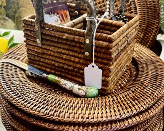 LOVE THESE CHARGERS. REALLY ADD TEXTURE!