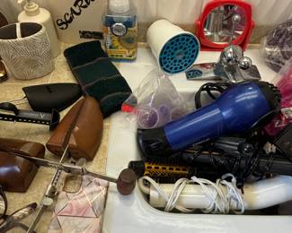 Hair styling devices