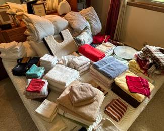 Towels, bed linens King size