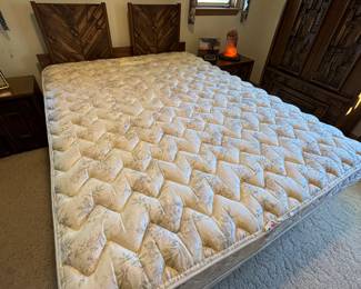 Paul Evans 1970's Lane Furniture Pueblo Brutalist Style Headboard QN and Queen size mattress set