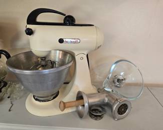 Vintage KitchenAid mixer w/attachments