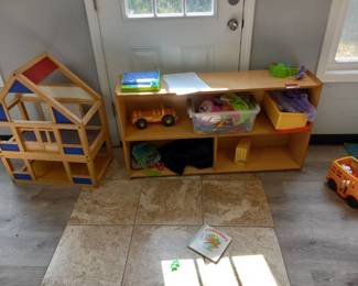 Children's Toys And Furniture Lot