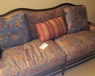 Hump back sofa 
