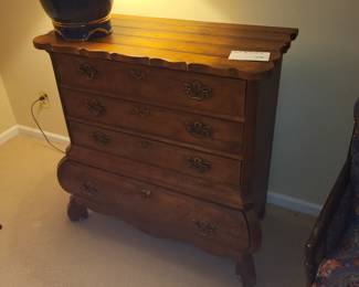 Very nice wood furniture 