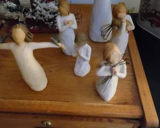 Willow tree figurines