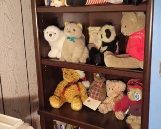 Plush bear collectibles