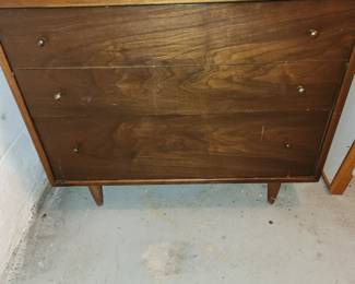 MCM dresser