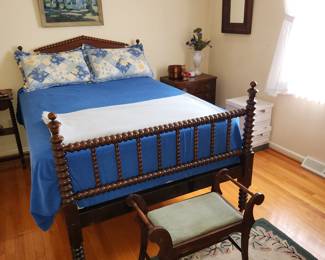 antique spindle bed