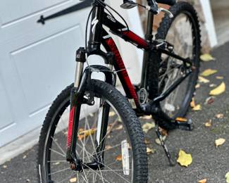 24"  Specialized Hot Rock Mountain Bike.