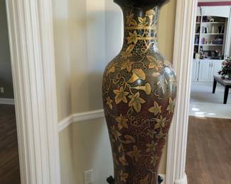 Large Oriental vase