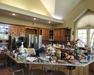 Full kitchen