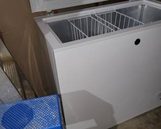 Chest freezer