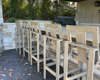 Outdoor bar stools