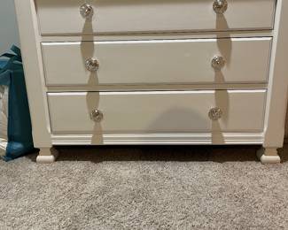 3 drawer chest