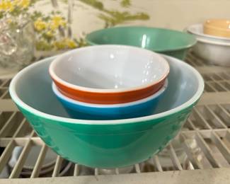 Pyrex Bowls